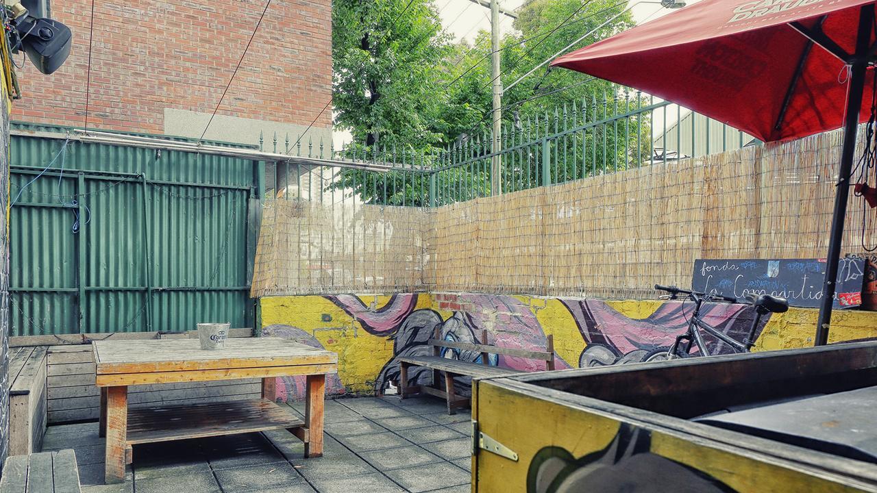 Market Tavern Hostel & Bar Мельбурн Экстерьер фото