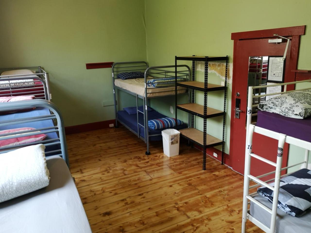 Market Tavern Hostel & Bar Мельбурн Экстерьер фото