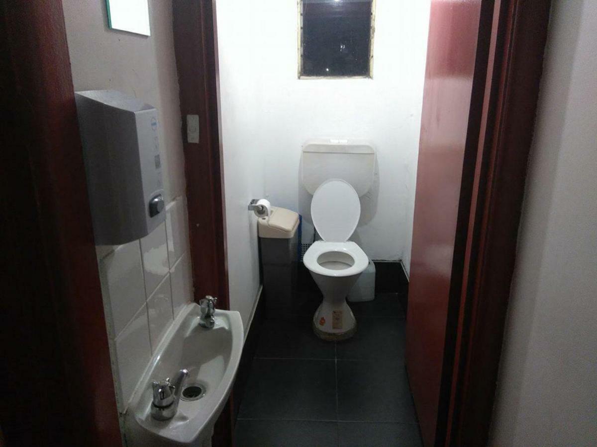 Market Tavern Hostel & Bar Мельбурн Экстерьер фото